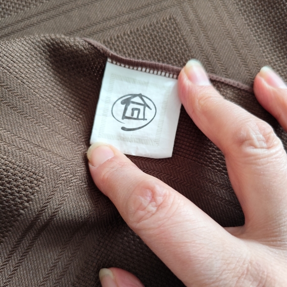 Rectangular Table cloth (Brown color) - Picture 4 of 5